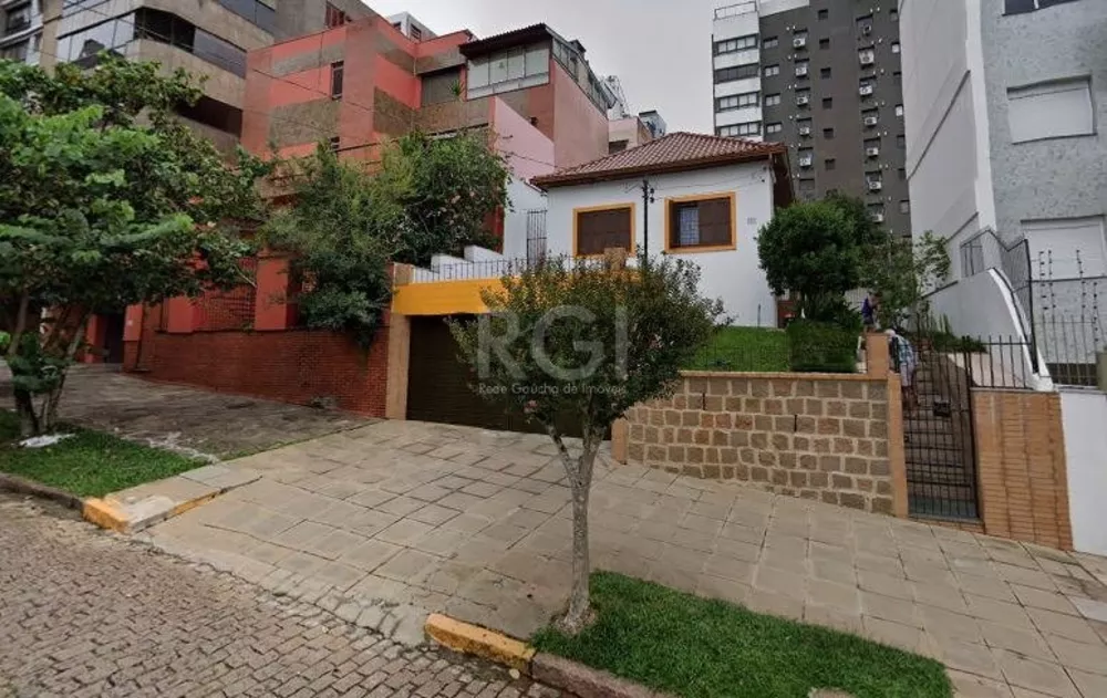 Casa à venda com 3 quartos, 246m² - Foto 2