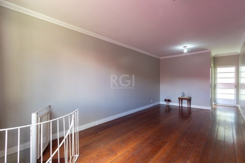 Casa à venda com 3 quartos, 203m² - Foto 3