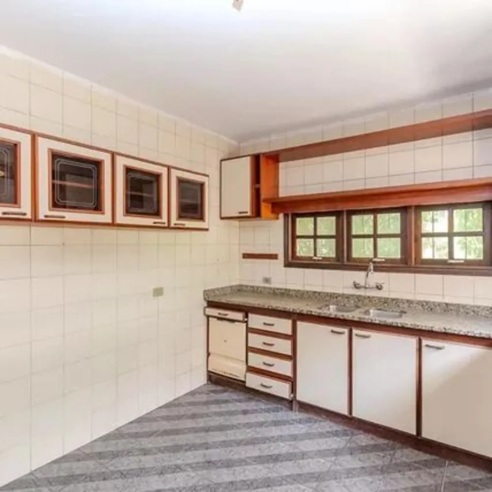 Casa, 4 quartos, 242 m² - Foto 1