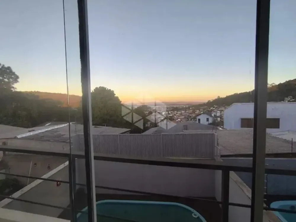 Casa, 3 quartos, 379 m² - Foto 1
