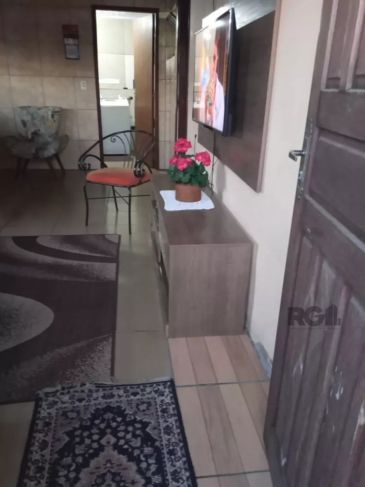 Casa à venda com 3 quartos, 99m² - Foto 2