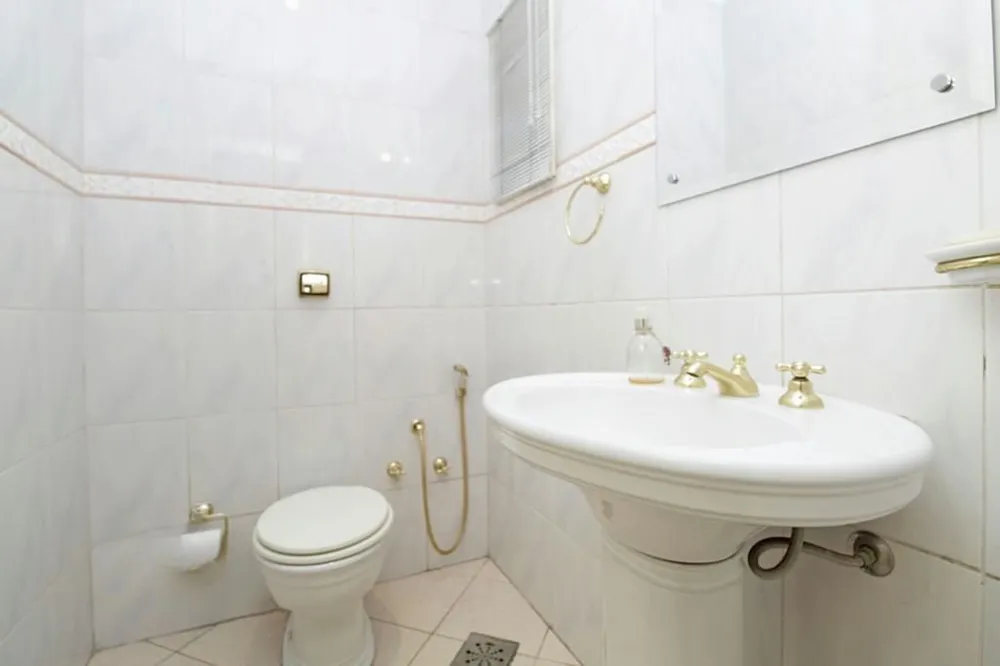 Casa, 3 quartos, 239 m² - Foto 1