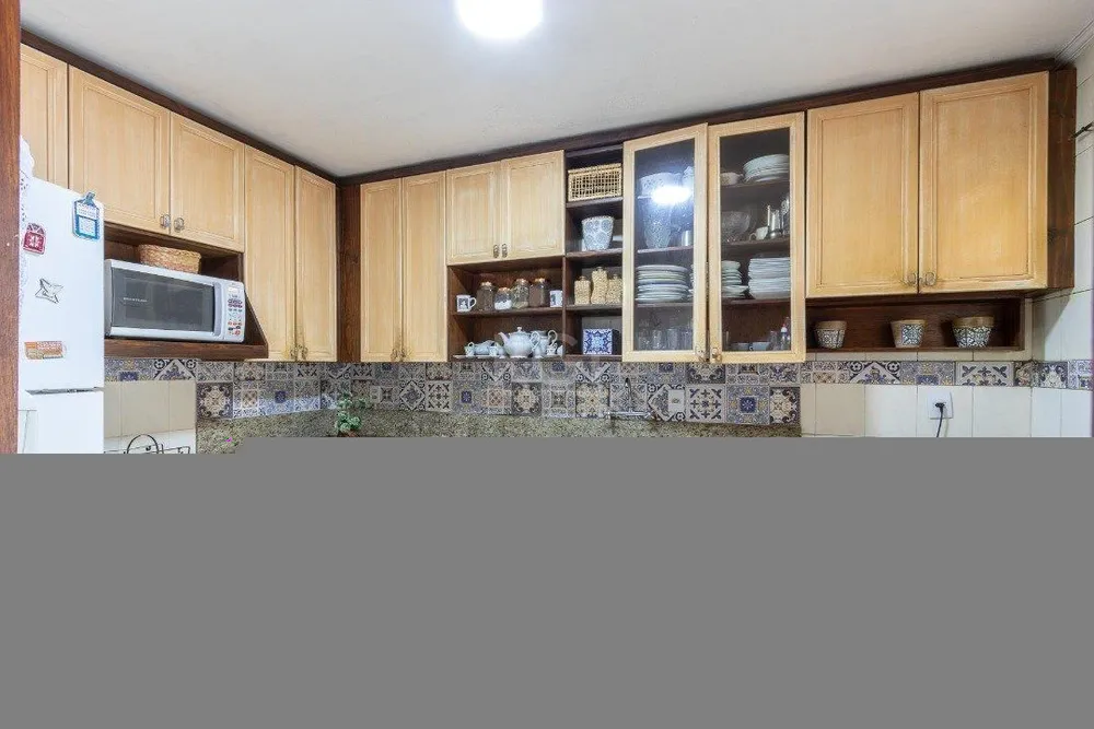 Casa, 3 quartos, 239 m² - Foto 2