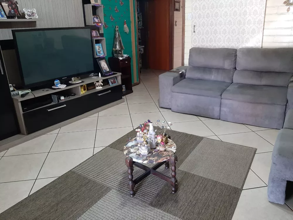 Casa à venda com 3 quartos, 201m² - Foto 4