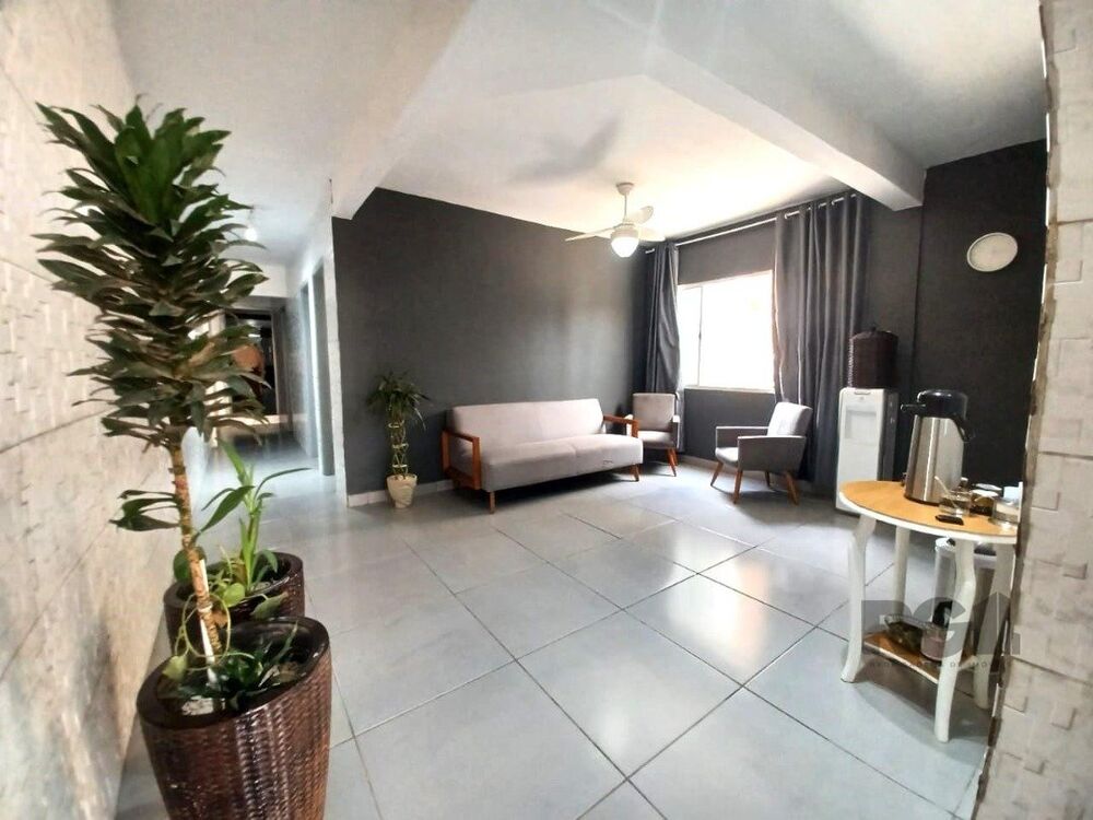 Casa à venda com 4 quartos, 349m² - Foto 2
