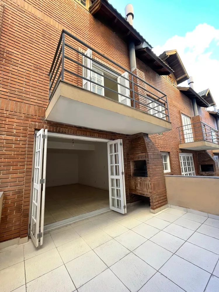 Casa de Condomínio à venda com 3 quartos, 169m² - Foto 2