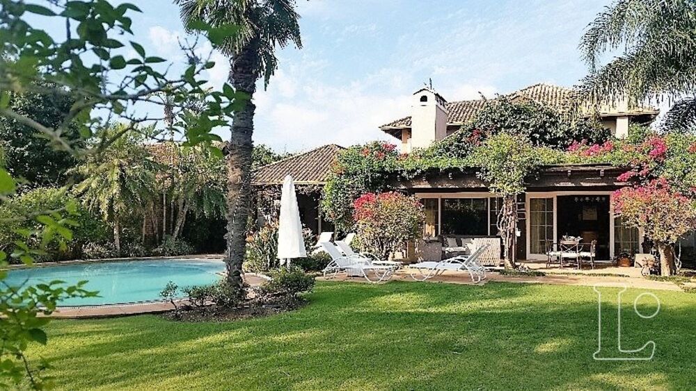 Casa de Condomínio à venda com 3 quartos, 342m² - Foto 3
