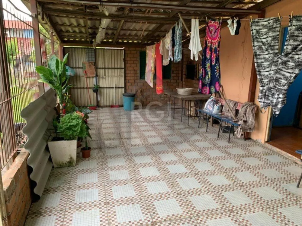 Casa à venda com 4 quartos, 99m² - Foto 2