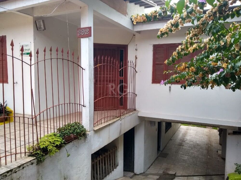 Casa à venda com 3 quartos, 190m² - Foto 1