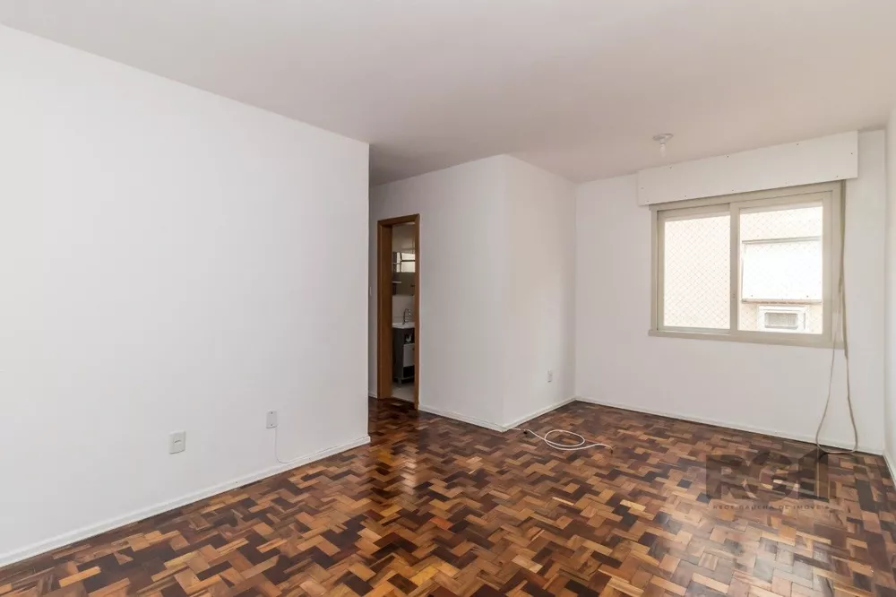 Apartamento à venda com 2 quartos, 75m² - Foto 2