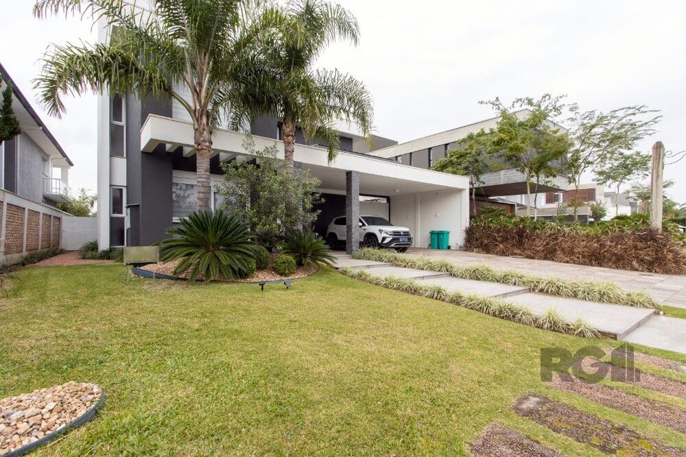 Casa de Condomínio à venda com 4 quartos, 352m² - Foto 1