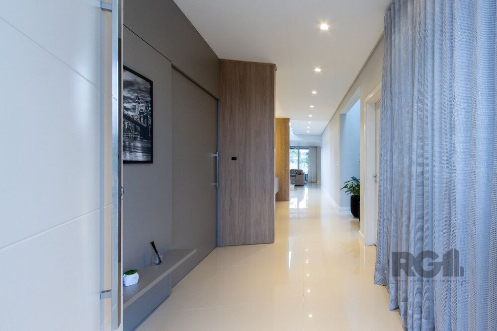 Casa de Condomínio à venda com 4 quartos, 352m² - Foto 4