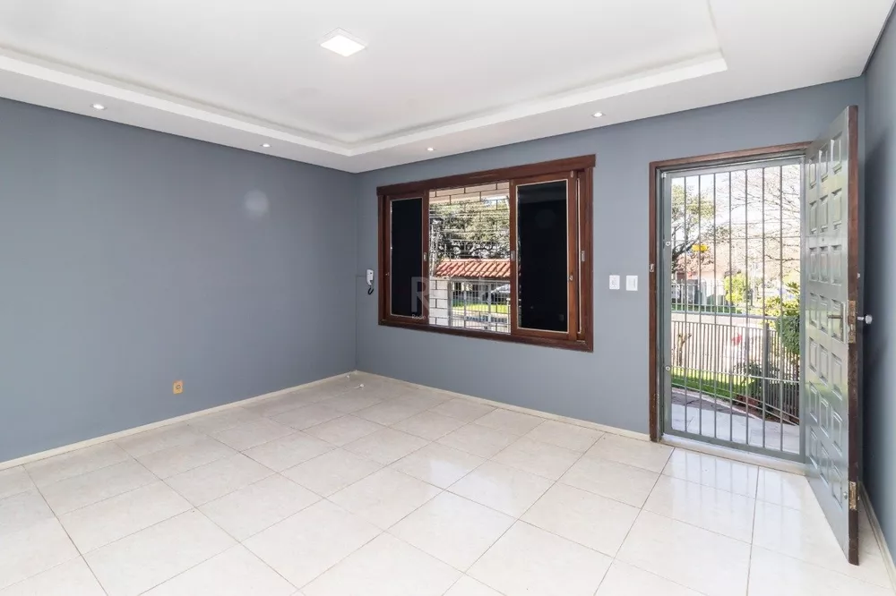 Casa à venda com 5 quartos, 203m² - Foto 2