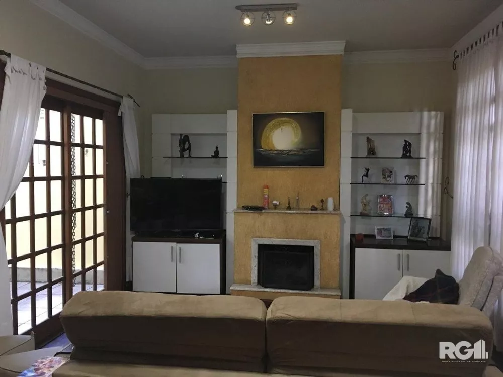 Casa à venda com 4 quartos, 242m² - Foto 4