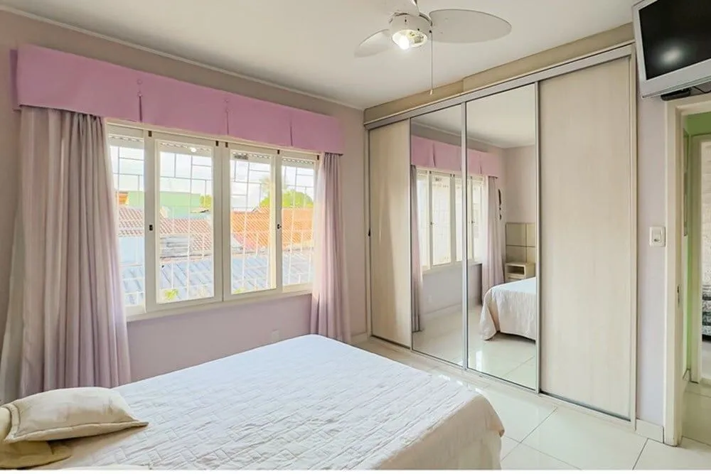 Casa, 4 quartos, 234 m² - Foto 2