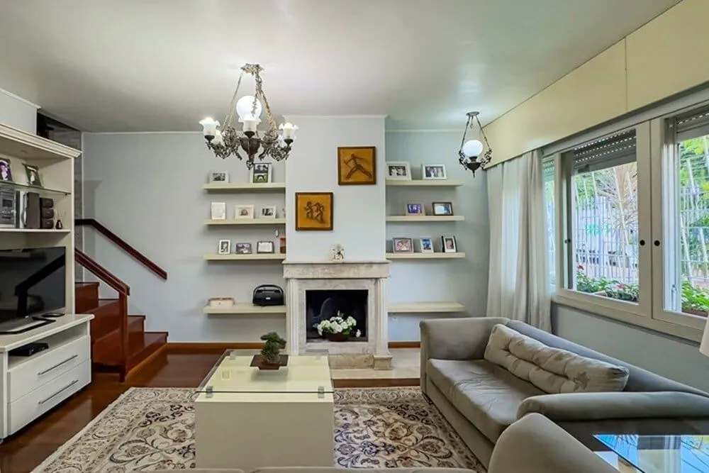 Casa, 4 quartos, 234 m² - Foto 1