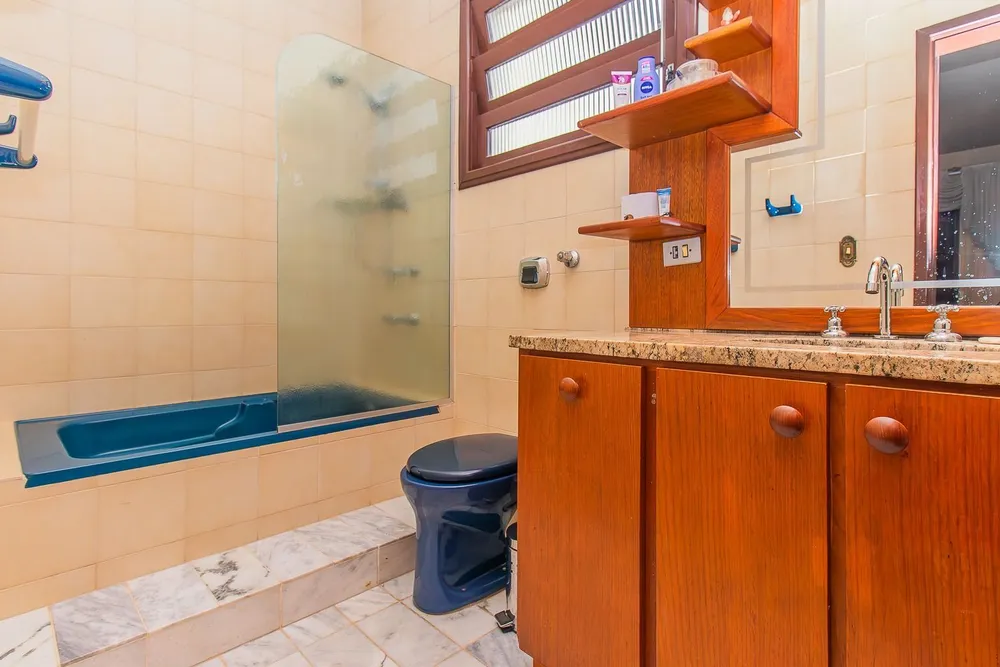 Casa, 4 quartos, 253 m² - Foto 1