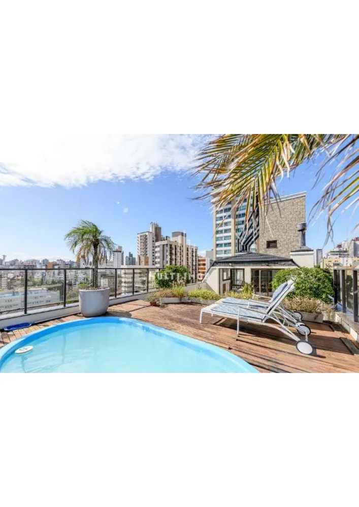 Cobertura, 3 quartos, 243 m² - Foto 1