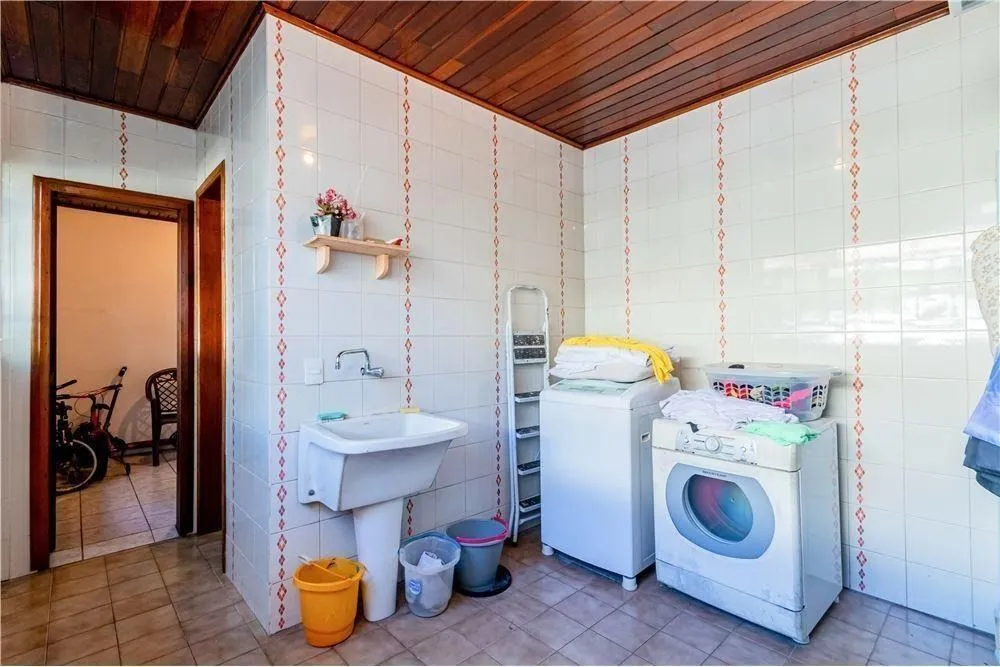 Casa, 3 quartos, 294 m² - Foto 4