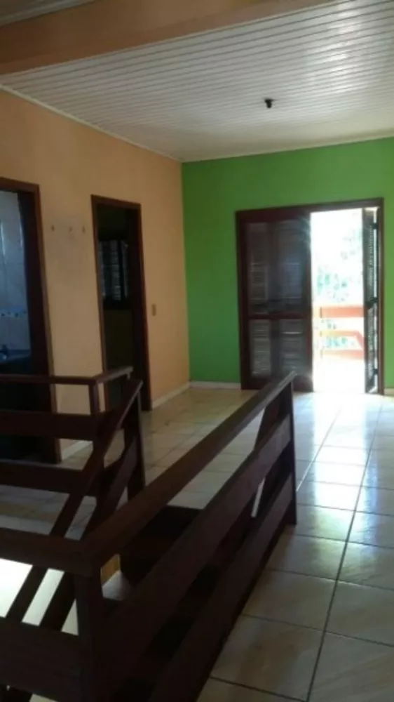 Casa à venda com 3 quartos, 181m² - Foto 2