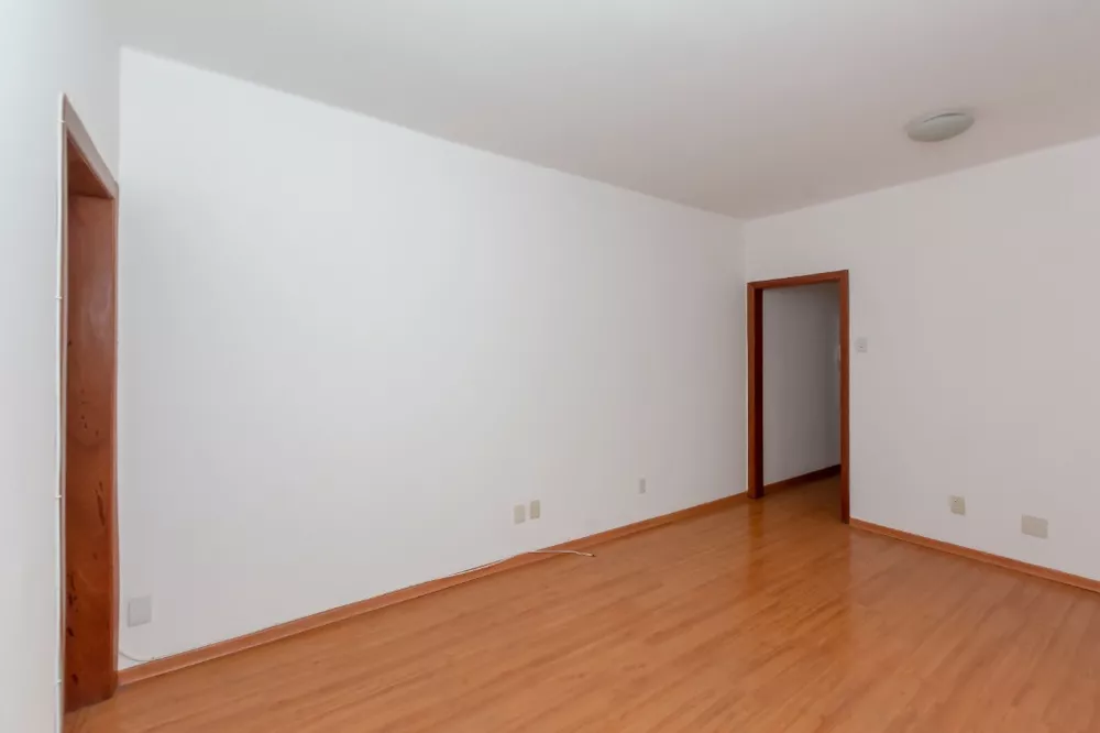 Apartamento à venda com 2 quartos, 80m² - Foto 4