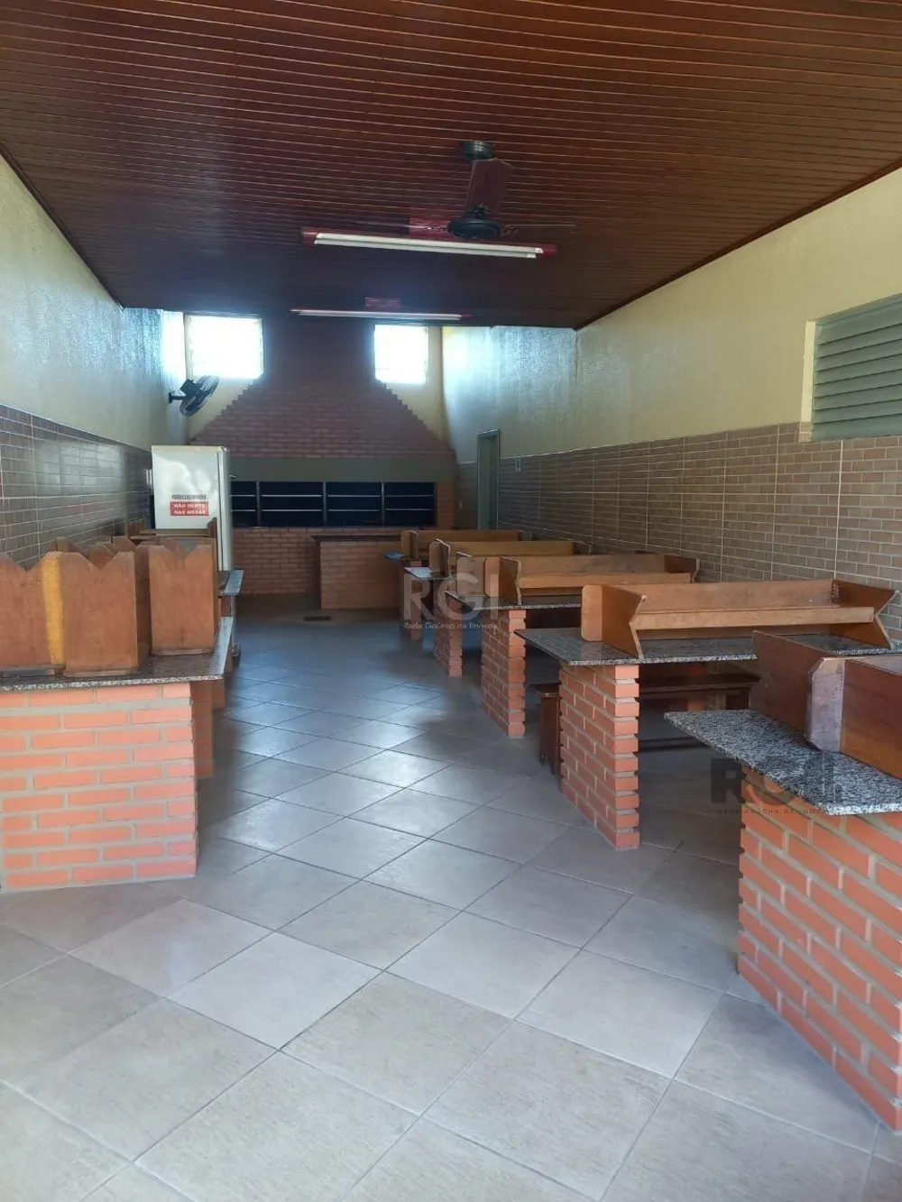 Casa, 1 quarto, 181 m² - Foto 2