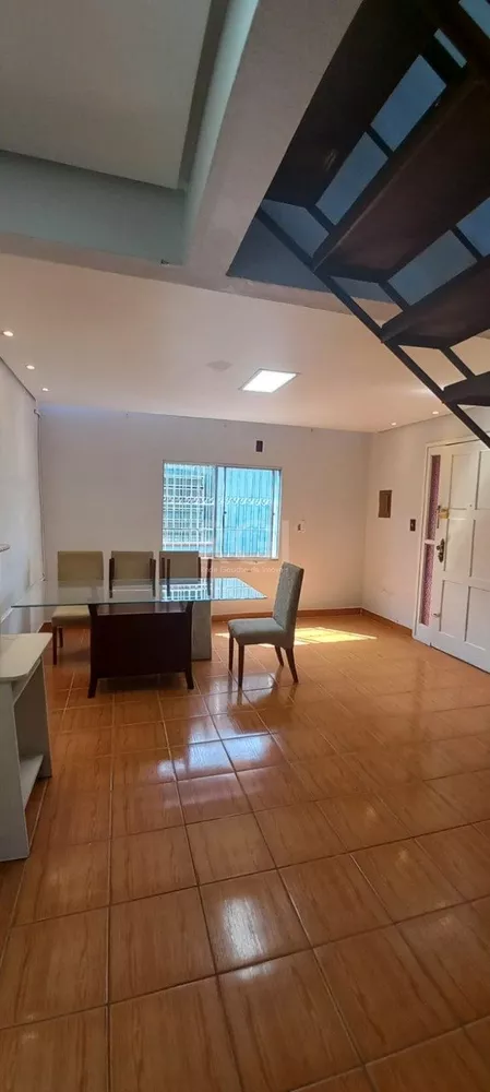 Casa à venda com 4 quartos, 148m² - Foto 3