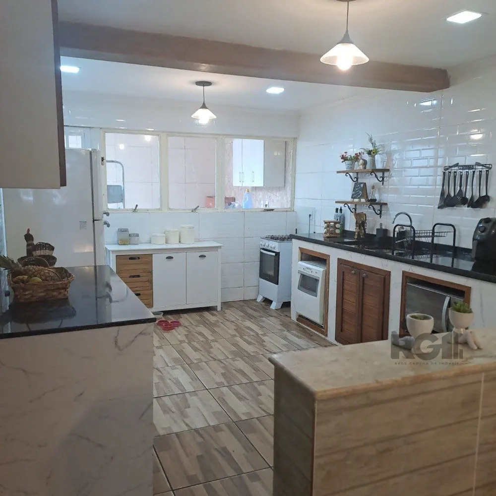 Casa, 4 quartos, 258 m² - Foto 1