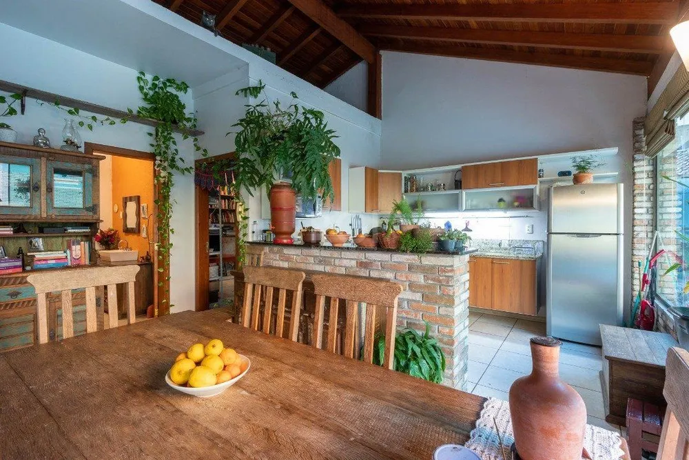 Casa, 4 quartos, 291 m² - Foto 2