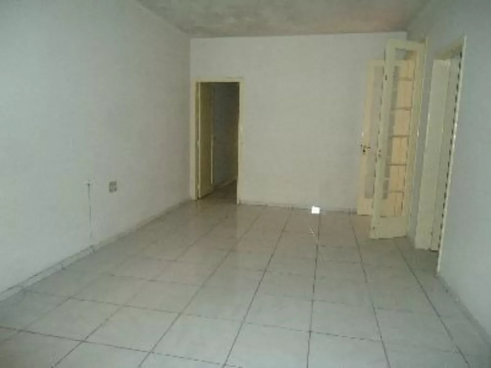 Apartamento à venda com 3 quartos, 93m² - Foto 2