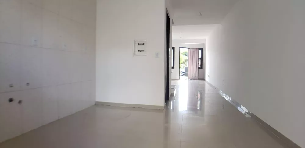 Casa à venda com 3 quartos, 86m² - Foto 4