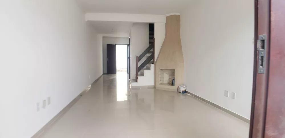 Casa à venda com 3 quartos, 86m² - Foto 2