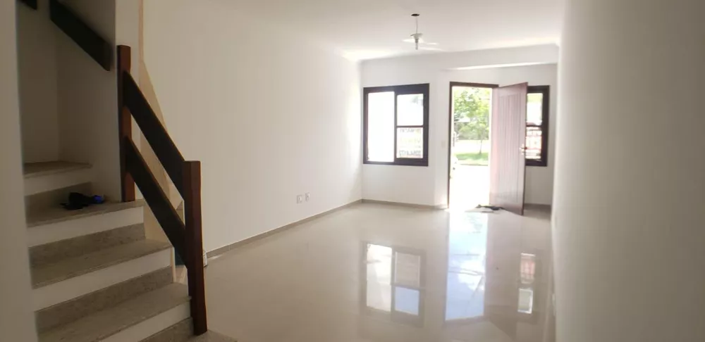 Casa à venda com 3 quartos, 86m² - Foto 3