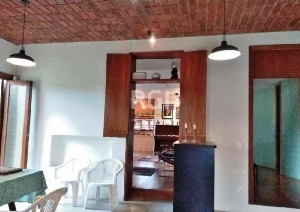 Casa à venda com 3 quartos, 277m² - Foto 9