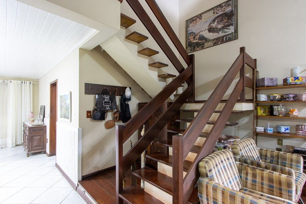 Casa à venda com 3 quartos, 248m² - Foto 3