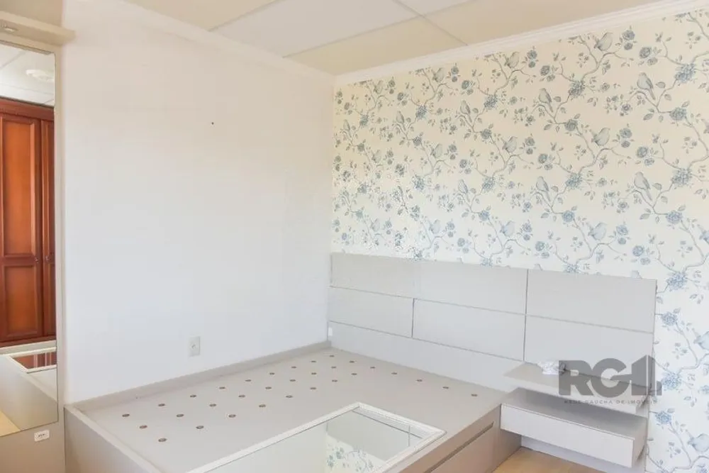 Casa, 5 quartos, 198 m² - Foto 1