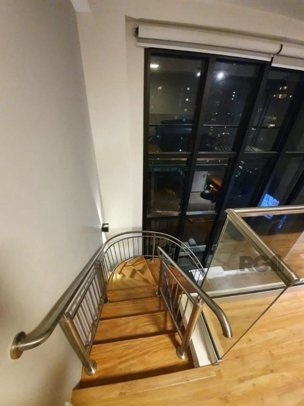 Casa, 4 quartos, 165 m² - Foto 1