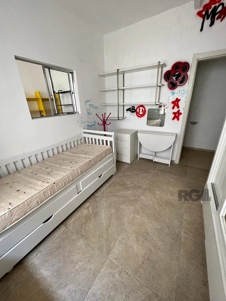 Casa, 4 quartos, 235 m² - Foto 1