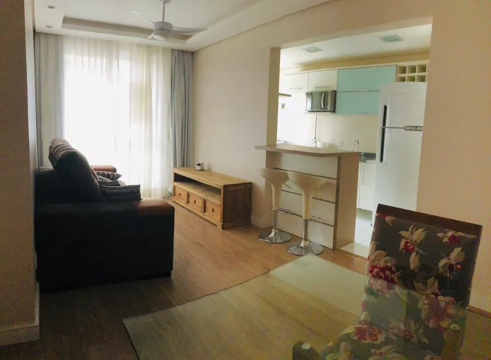 Apartamento à venda com 2 quartos, 74m² - Foto 1