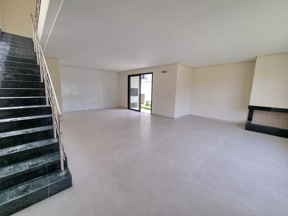 Casa à venda com 3 quartos, 146m² - Foto 3