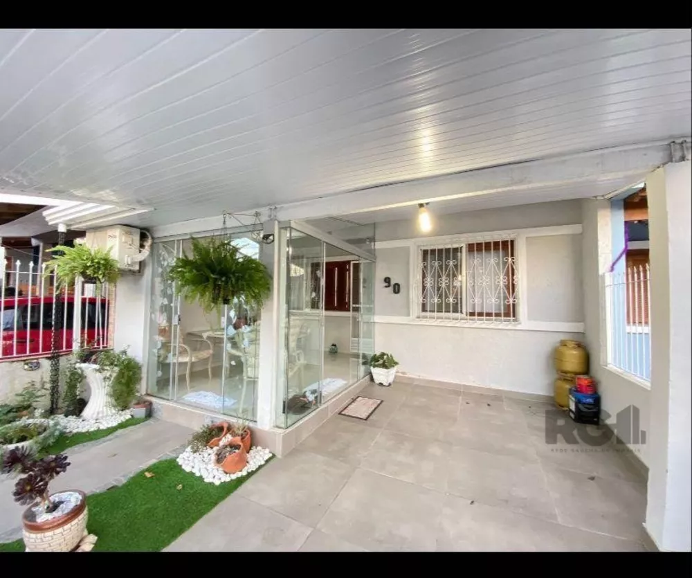 Casa à venda com 2 quartos, 50m² - Foto 1