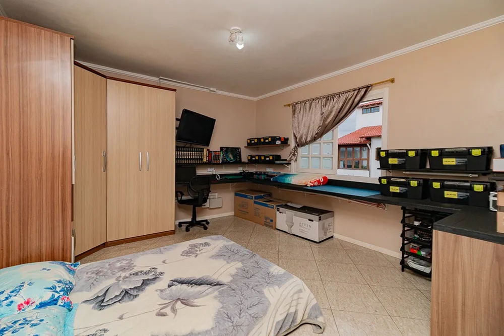 Casa, 3 quartos, 301 m² - Foto 2