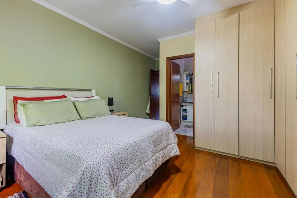 Casa, 3 quartos, 1639 m² - Foto 1
