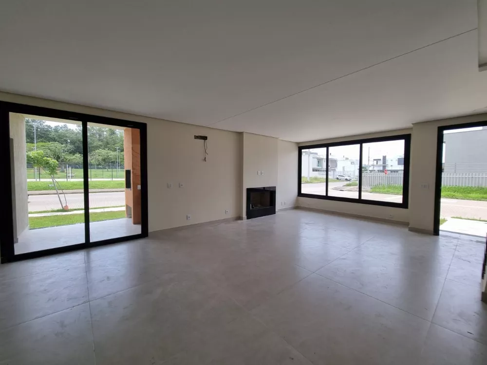 Casa à venda com 3 quartos, 144m² - Foto 4