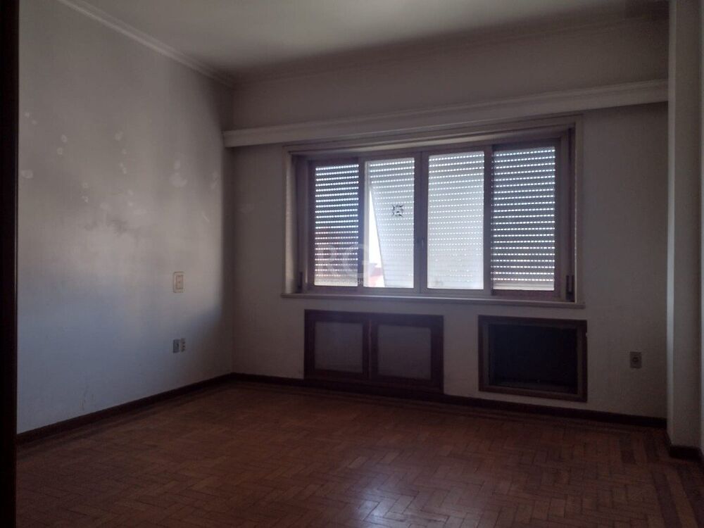 Apartamento à venda com 3 quartos, 239m² - Foto 4