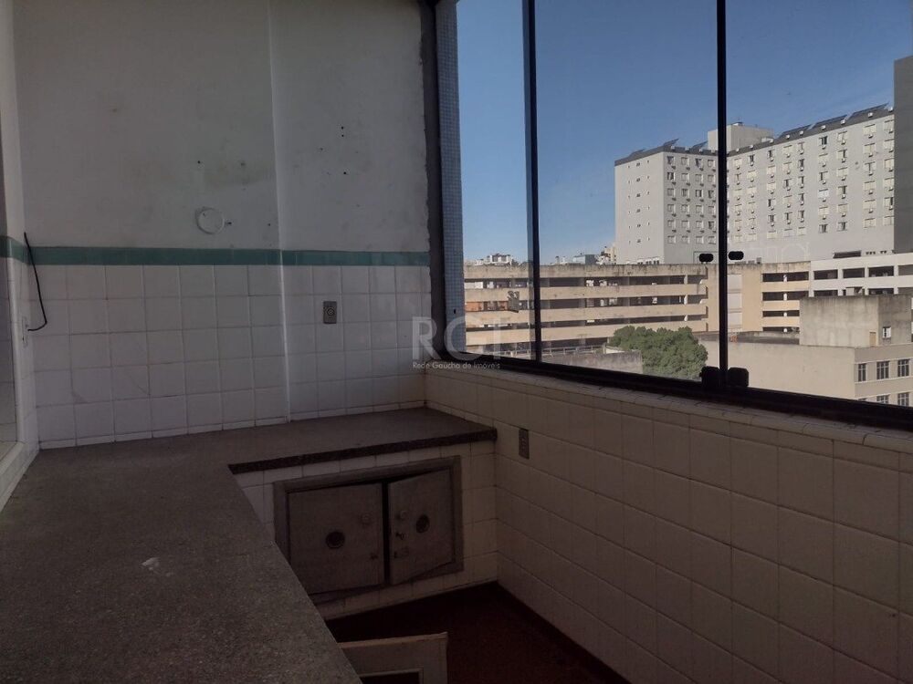 Apartamento à venda com 3 quartos, 239m² - Foto 2