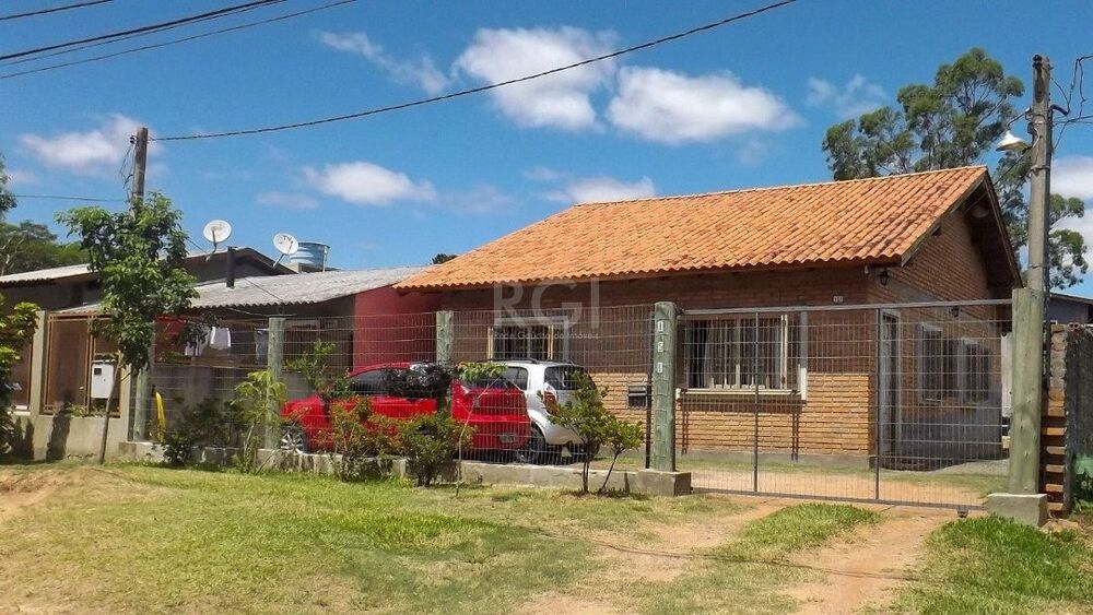 Casa à venda com 3 quartos, 101m² - Foto 1