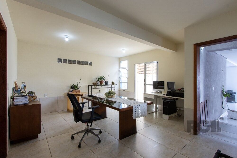Casa à venda com 5 quartos, 313m² - Foto 4