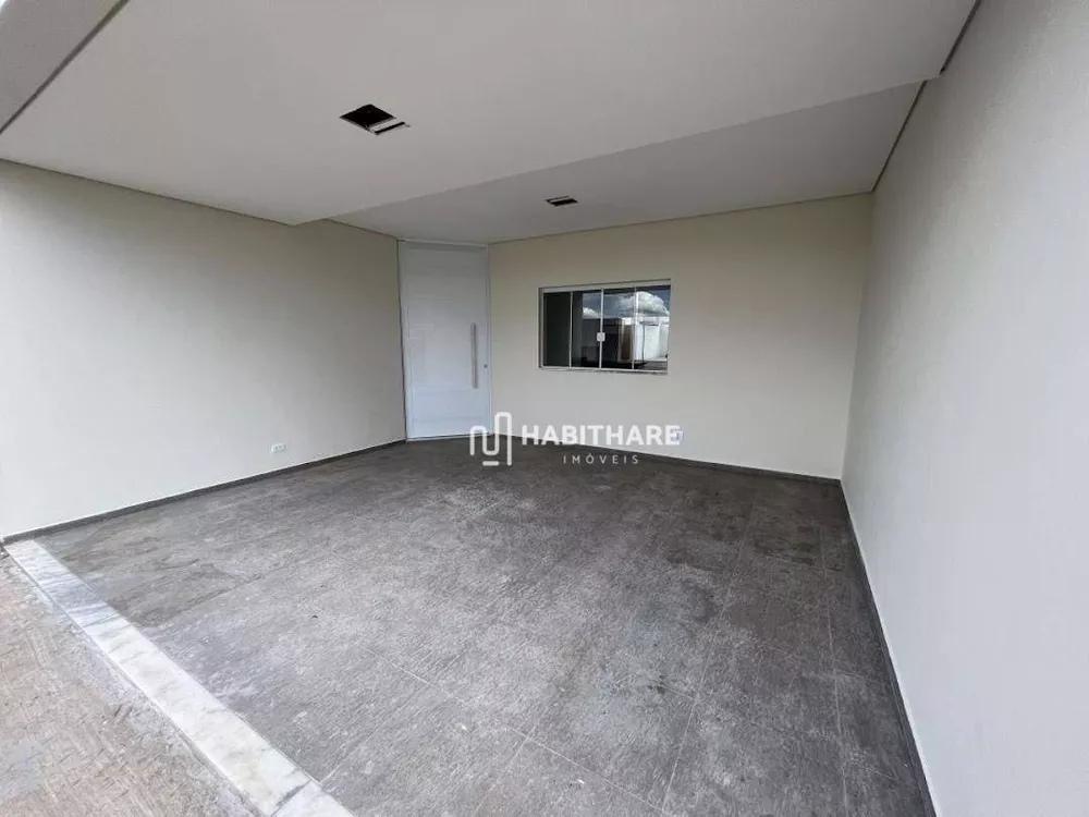 Casa de Condomínio à venda com 3 quartos, 200m² - Foto 2