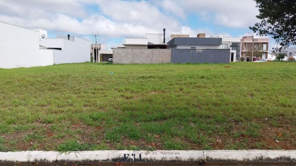Loteamento e Condomínio, 200 m² - Foto 1